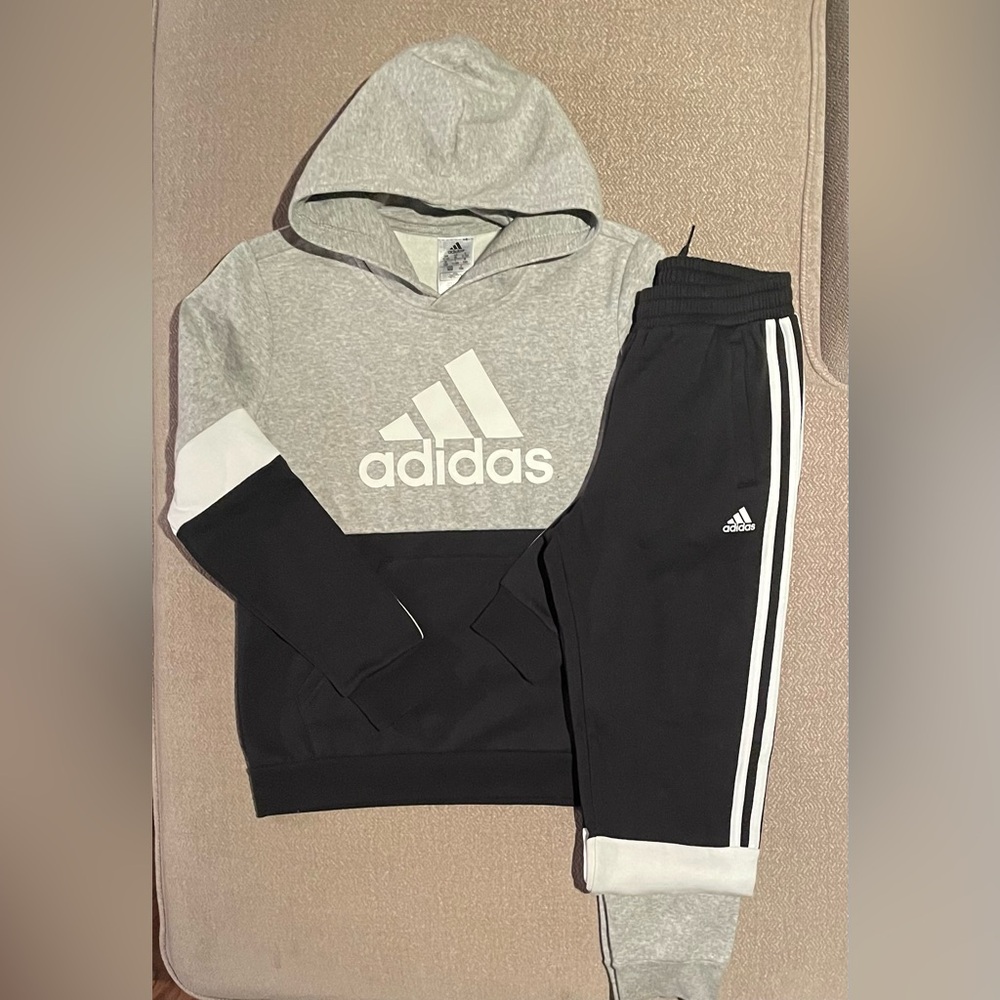 ADIDAS BOYS HOODIE & TRACK PANT SET